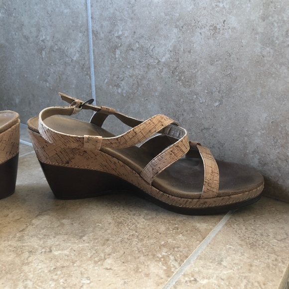 Aerosoles- Cork Wedges. Size 10 - Picture 2 of 5